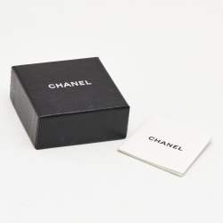 Pre Owned Chanel CC Turnlock Silver Tone Earring