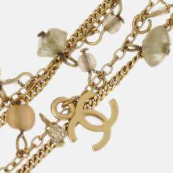 مملوكة مسبقًا قلادة سلسلة ذهبية بشعار CC من شانيل مرصعة بحجر الراين ولؤلؤ صناعي