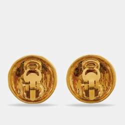Pre Owned Chanel CC Gold Tone Round Clip-on Stud Earrings
