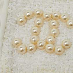 Pre Owned Chanel Off White Leather and Tweed CC Pearl Embellished Fingerless Gloves Size 8