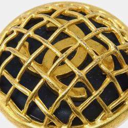Pre Owned Chanel Button Earrings Clip-On Gold