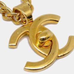 Pre Owned Chanel Turnlock Charm Gold Chain Necklace 97P