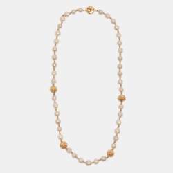 Pre Owned Chanel Gold Tone CC Logo White Faux Pearl Station Necklace