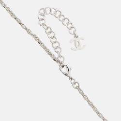 Pre Owned Chanel Cc Logo Faux Pearl Necklace Silver Metal Faux Pearl Rhinestone