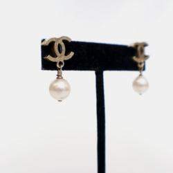 Pre Owned Chanel Vintage CC Pearl Drop Earrings