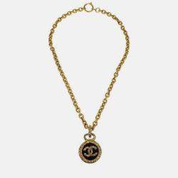Pre Owned Chanel Medallion Gold Chain Pendant Necklace