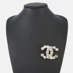 Pre Owned Chanel CC Logo Rhinestone Gold Plated Brooch 