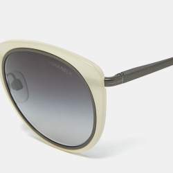 Pre Owned Chanel White/Grey Gradient 4202 Frame Round Sunglasses