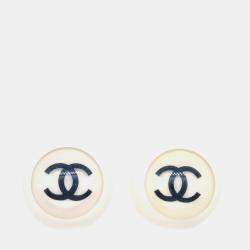 Pre Owned Chanel Button Earrings Clip-On White