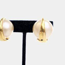 Pre Owned Chanel Vintage Pearl Clip On Earrings