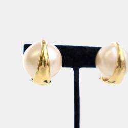 Pre Owned Chanel Vintage Pearl Clip On Earrings