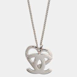 Pre Owned Chanel CC Heart Chain Necklace Silver
