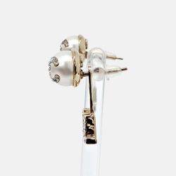 Pre Owned Chanel Gold Tone Metal earrings