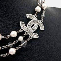 Pre Owned Chanel Silver Tone necklace