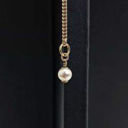 Pre Owned Chanel Gold Tone Metal necklace