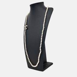 Pre Owned Chanel pearl necklace