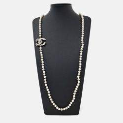 Pre Owned Chanel pearl necklace