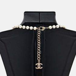 Pre Owned Chanel pearl necklace