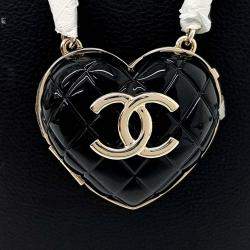 Pre Owned Chanel heart chain necklace