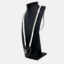 Pre Owned Chanel heart chain necklace
