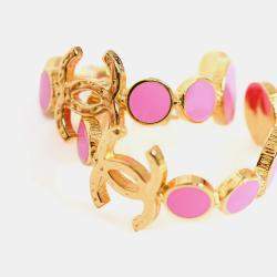 مملوكة مسبقًا أطواق شانيل CC سالية مطلية بالذهب زهرية المينا 2024