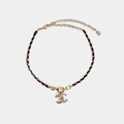 Pre Owned قلادة شانيل شوكر سي سي كريستال لون فضي ٢٠٢٣