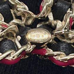 مملوكة مسبقًا Chanel Cc Logo Brooch Black/Pink/Gold Metal Calf Leather