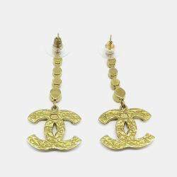 مملوكة مسبقًا Chanel Logo Gold Tone Earrings