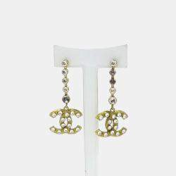 مملوكة مسبقًا Chanel Logo Gold Tone Earrings