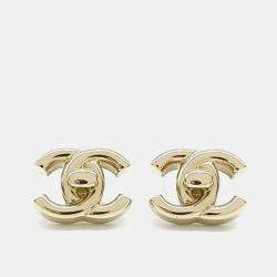 مملوكة مسبقًا Chanel Gold Tone Logo Earrings