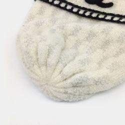 مملوكة مسبقًا Chanel Beige Beanie