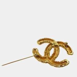 مملوكة مسبقًا دبوس شانييل CC ذهبي