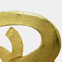 Pre Owned أقراط دلاية قلب شانيل بتثبيت كليب ذهبية