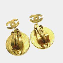 مملوكة مسبقًا Chanel Dangle Earrings Clip-On Gold Shell