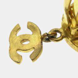 مملوكة مسبقًا Chanel Dangle Earrings Clip-On Gold Shell