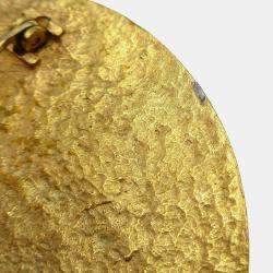 مملوكة مسبقًا دبوس بروش مدالية شانيل ذهبي