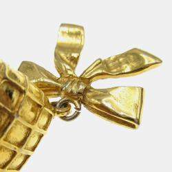 مملوكة مسبقًا Chanel Quilted Bow Dangle Earrings Clip-On Gold