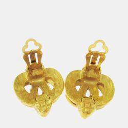 مملوكة مسبقًا أقراط كليب أون شانيل بقلب ذهبي