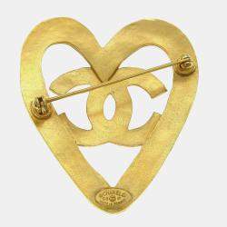 مملوكة مسبقًا بروش شانيل قلب ذهبي