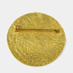 مملوكة مسبقًا Chanel Medallion Brooch Pin Gold