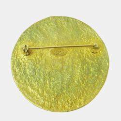 مملوكة مسبقًا Chanel Medallion Brooch Pin Gold