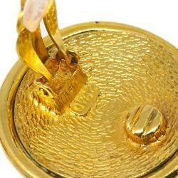 مملوكة مسبقًا Chanel Button Earrings Clip-On Gold