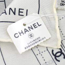 Pre Owned Chanel Icon Scarf White Small Good
