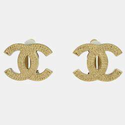 Pre Owned Chanel Gold Cc Earrings Clip-On