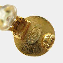 مملوكة مسبقًا أقراط شانيل زر مشبك بلون ذهبي