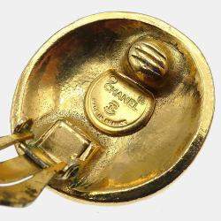 مملوكة مسبقًا أقراط شانيل الزر مشبك ذهبية اللون