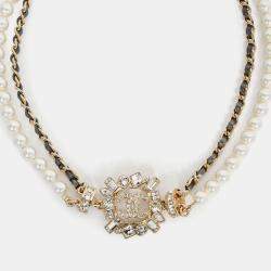 Pre Owned عقد شنيل 2023 مطلي بالذهب لؤلؤ صناعي مزدوج السلسلة CC كريستال