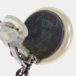 مملوكة مسبقًا Chanel Dangle CC Earrings Clip-On Silver Artificial Pearl