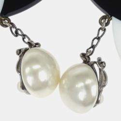 مملوكة مسبقًا Chanel Dangle CC Earrings Clip-On Silver Artificial Pearl
