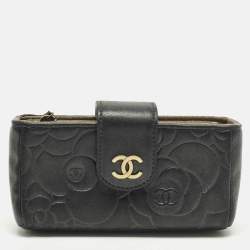 Pre Owned حقيبة هاتف شانيل CC O جلد مبطن فضي